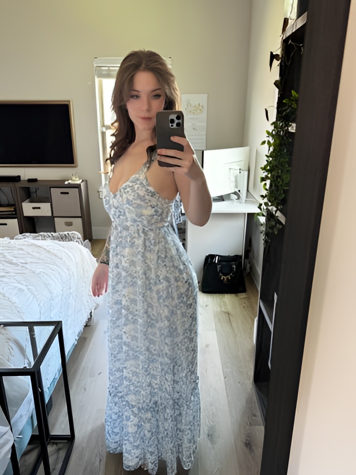 Индивидуалка Юна, доступна для личного знакомства от 10000 руб